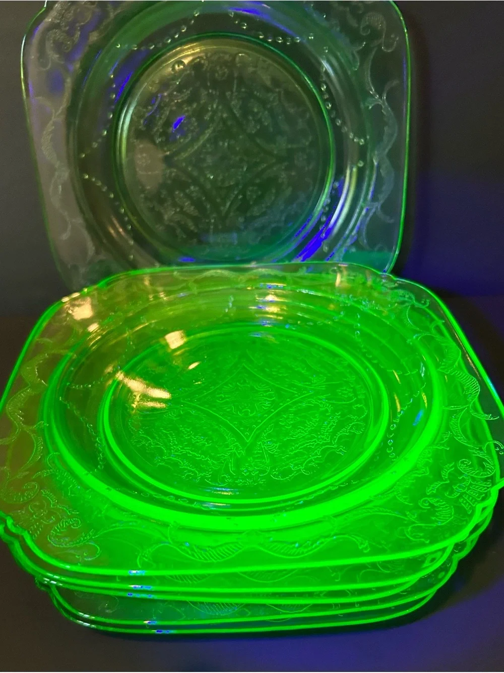 Federal Glass Madrid Pattern Vaseline Green Uranium Glass Plates 7.5” Set Of 6